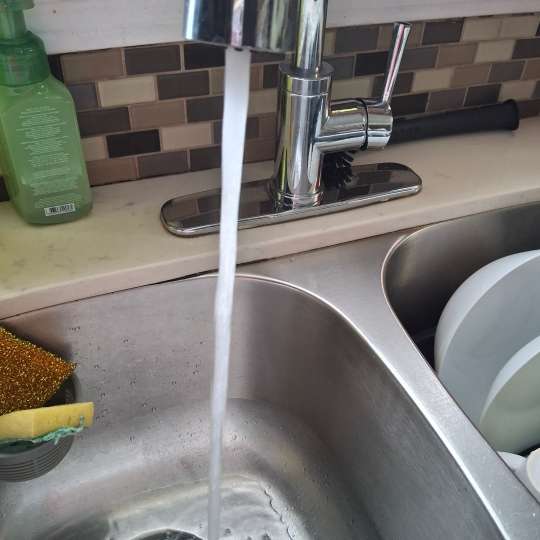 <br><audio controls src='/audio/tap.mp3'></audio><br>This is the sound of the faucet from my kitchen sink. I use this almost everyday for various uses and always associate it with dish washing.