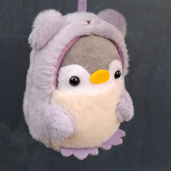 Also like the rabbit, this plush is not perfectly symmetrical but was clearly designed to be. I created this model before knowing how to use the symmetry tool though, so I made it harder for my self but having to flip many parts of the model