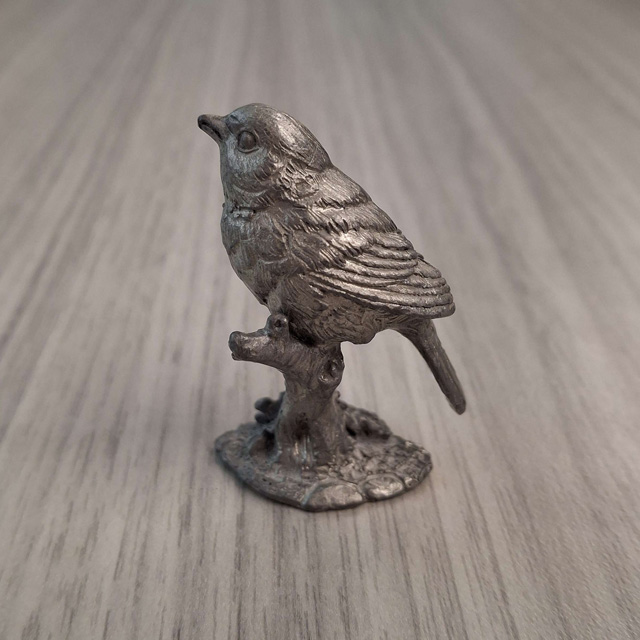 None of my objects were made out of a metal like this bird is made out of, but I thought it could be useful too study what it felt like in the case that I experimented with different materials if they looked more interesting.